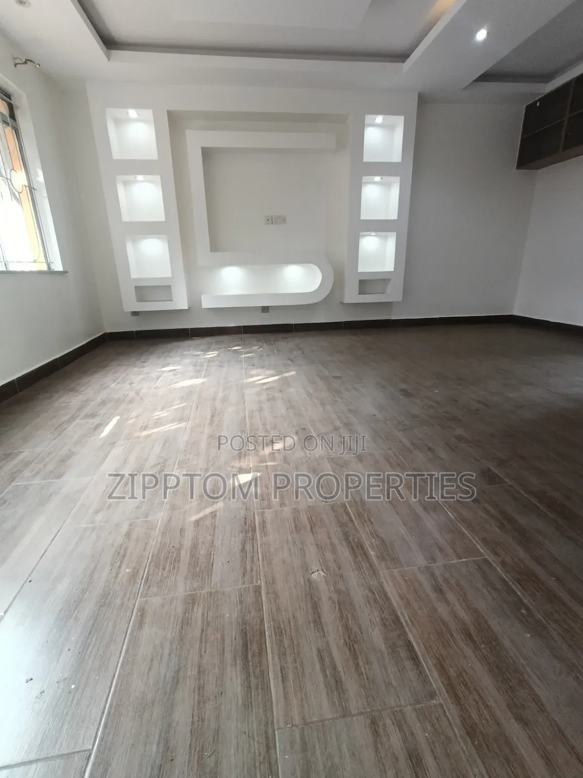 3bdrm Maisonette in Nairobi West, Madaraka for rent
