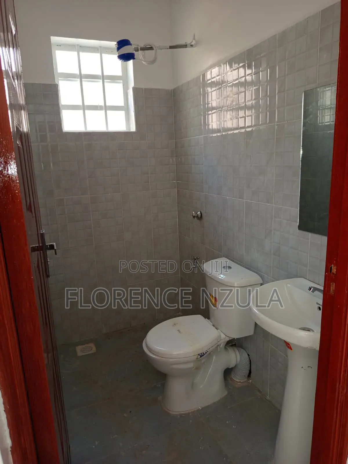 4bdrm House in Seketo Area, Oluulua for sale