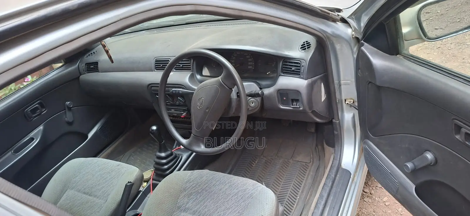 Nissan FB14 2001 Silver