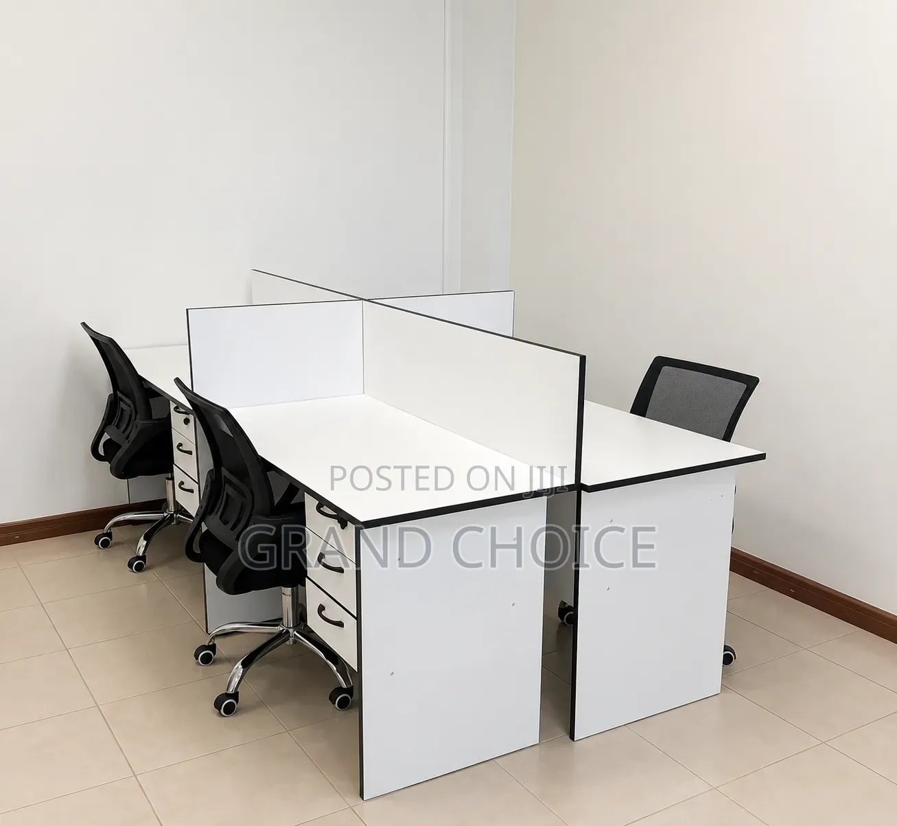 Modern 4 Seater Workstation Desk Set