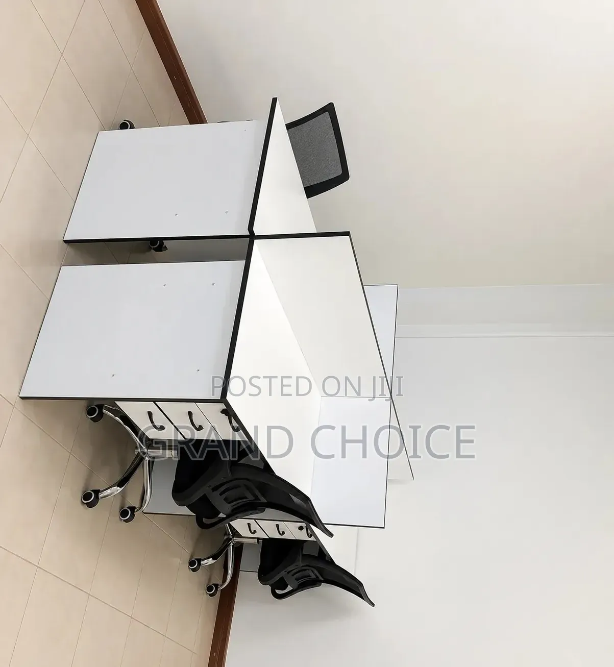 Modern 4 Seater Workstation Desk Set