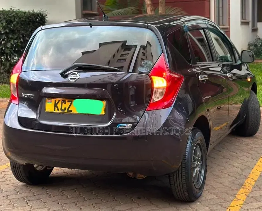 Nissan Note 2013 Brown