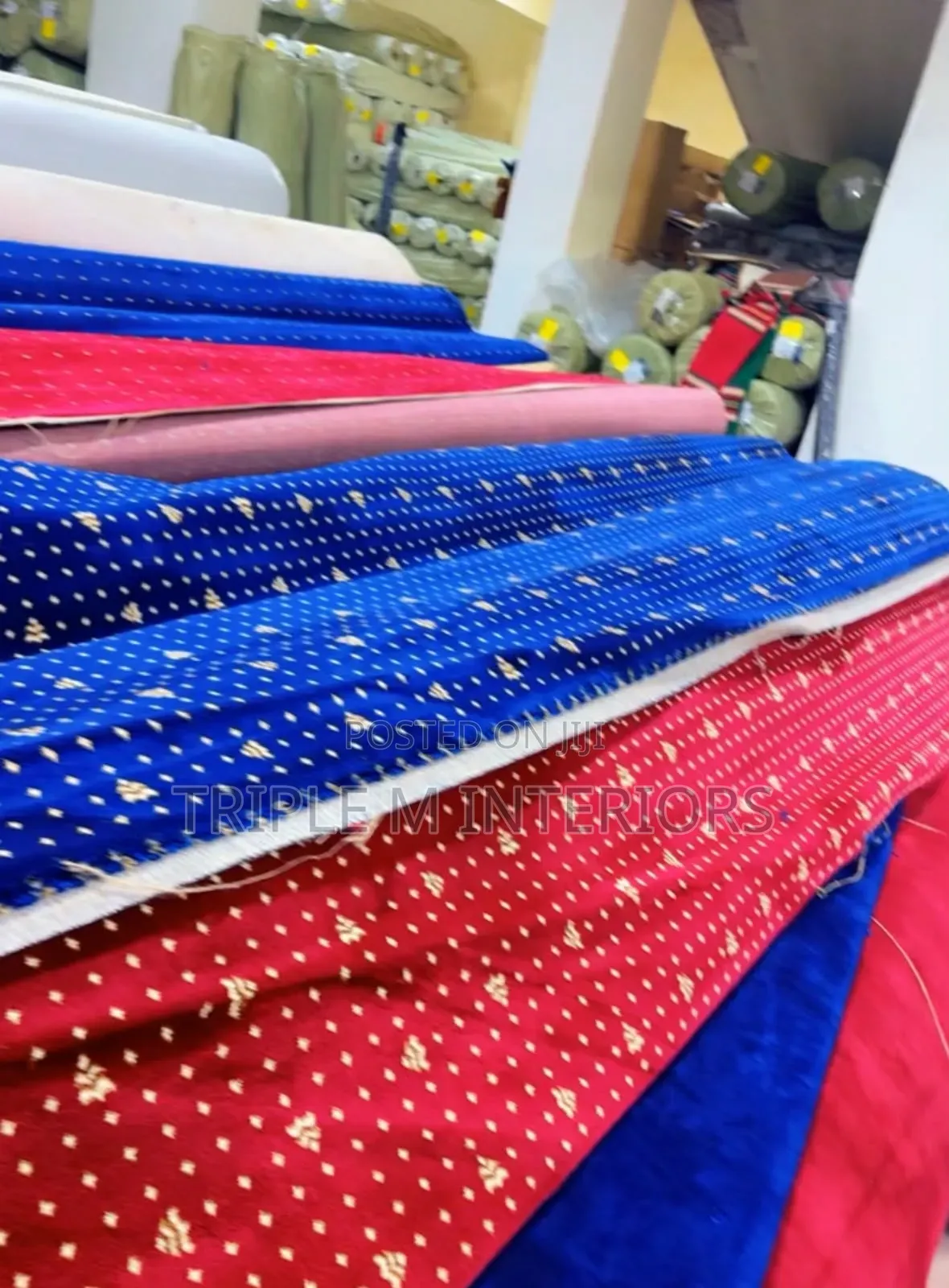 12mm Red,maroon Blue Dotted Executive Wall to Wall Carpet