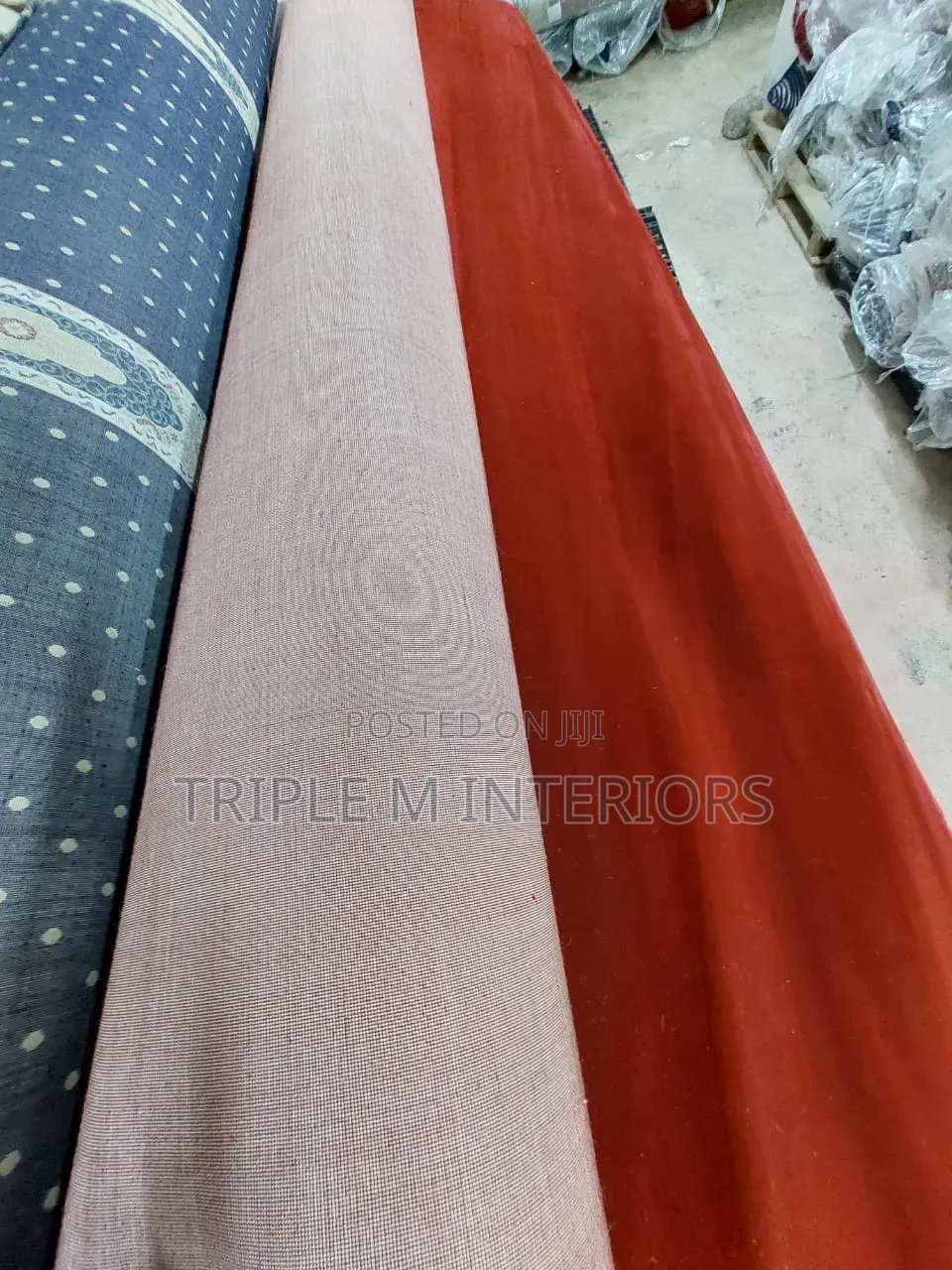 12mm Red,maroon Blue Dotted Executive Wall to Wall Carpet