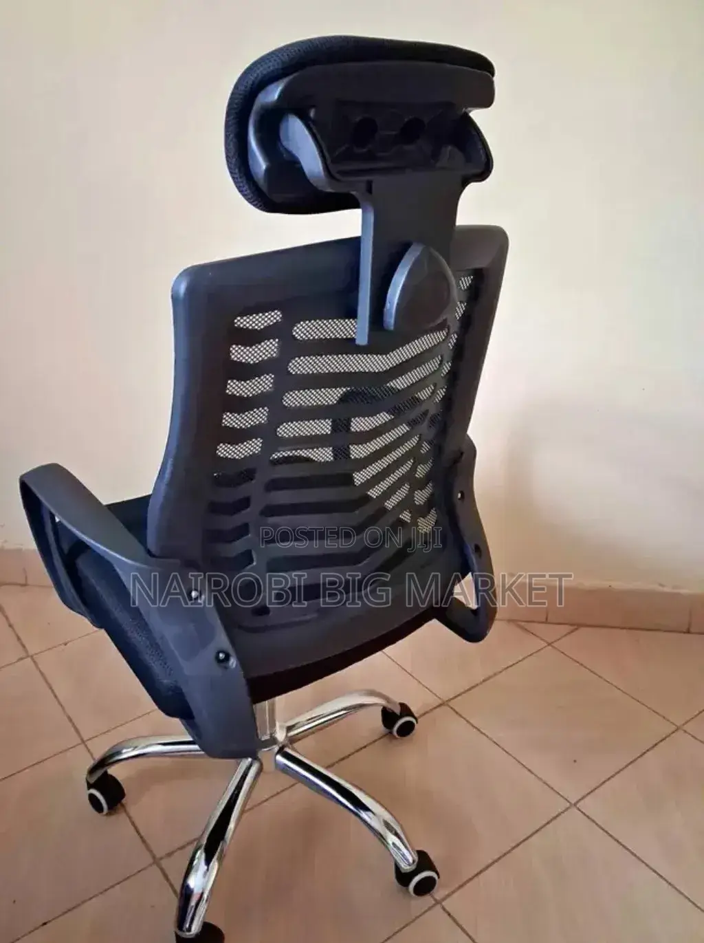 Luxury Black Office Chair With Headrest