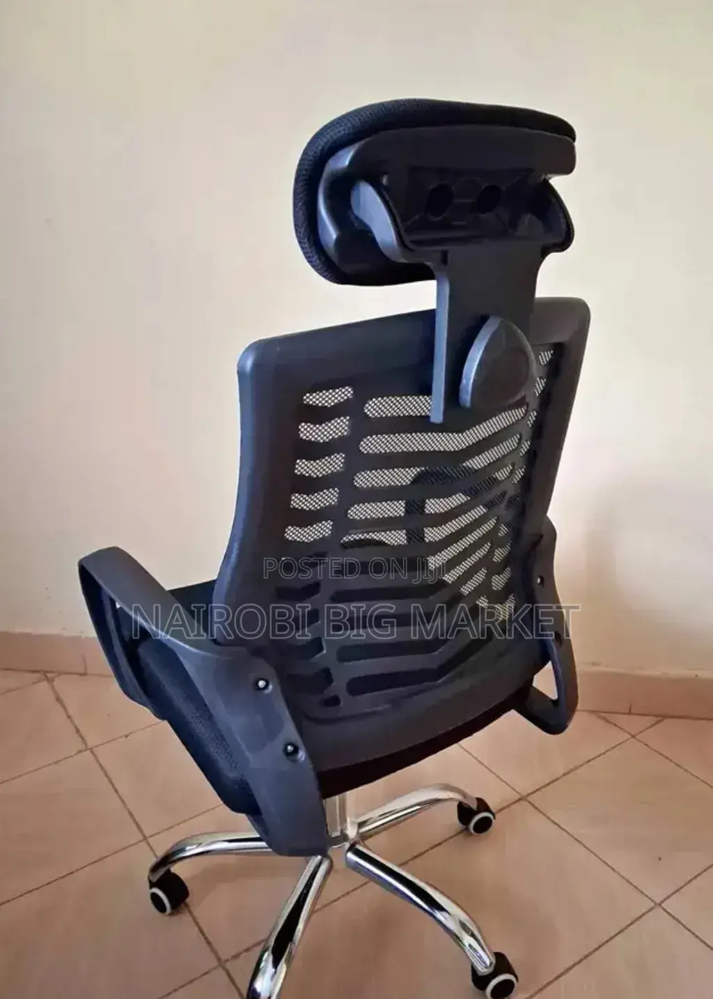 Luxury Black Office Chair With Headrest