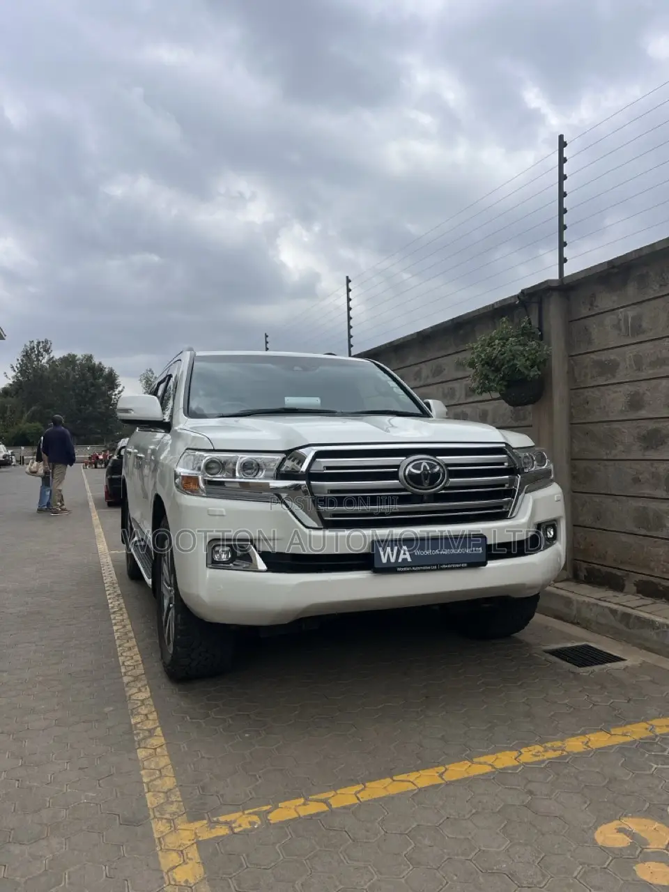 Toyota Land Cruiser 4.6 V8 ZX 2016 White