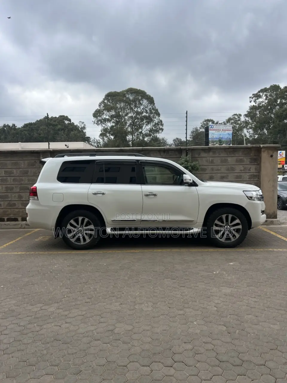 Toyota Land Cruiser 4.6 V8 ZX 2016 White