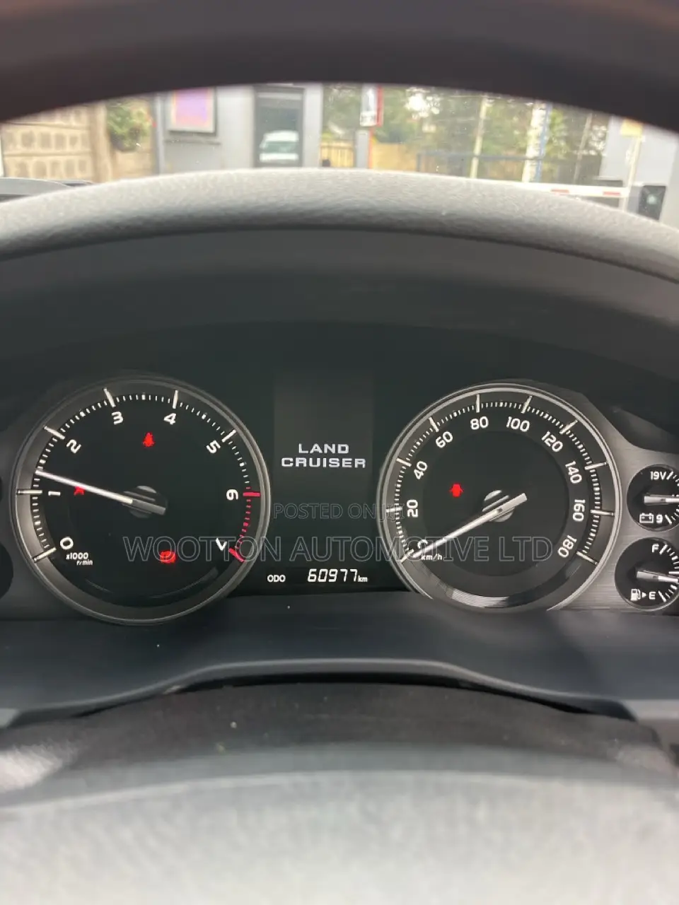 Toyota Land Cruiser 4.6 V8 ZX 2016 White