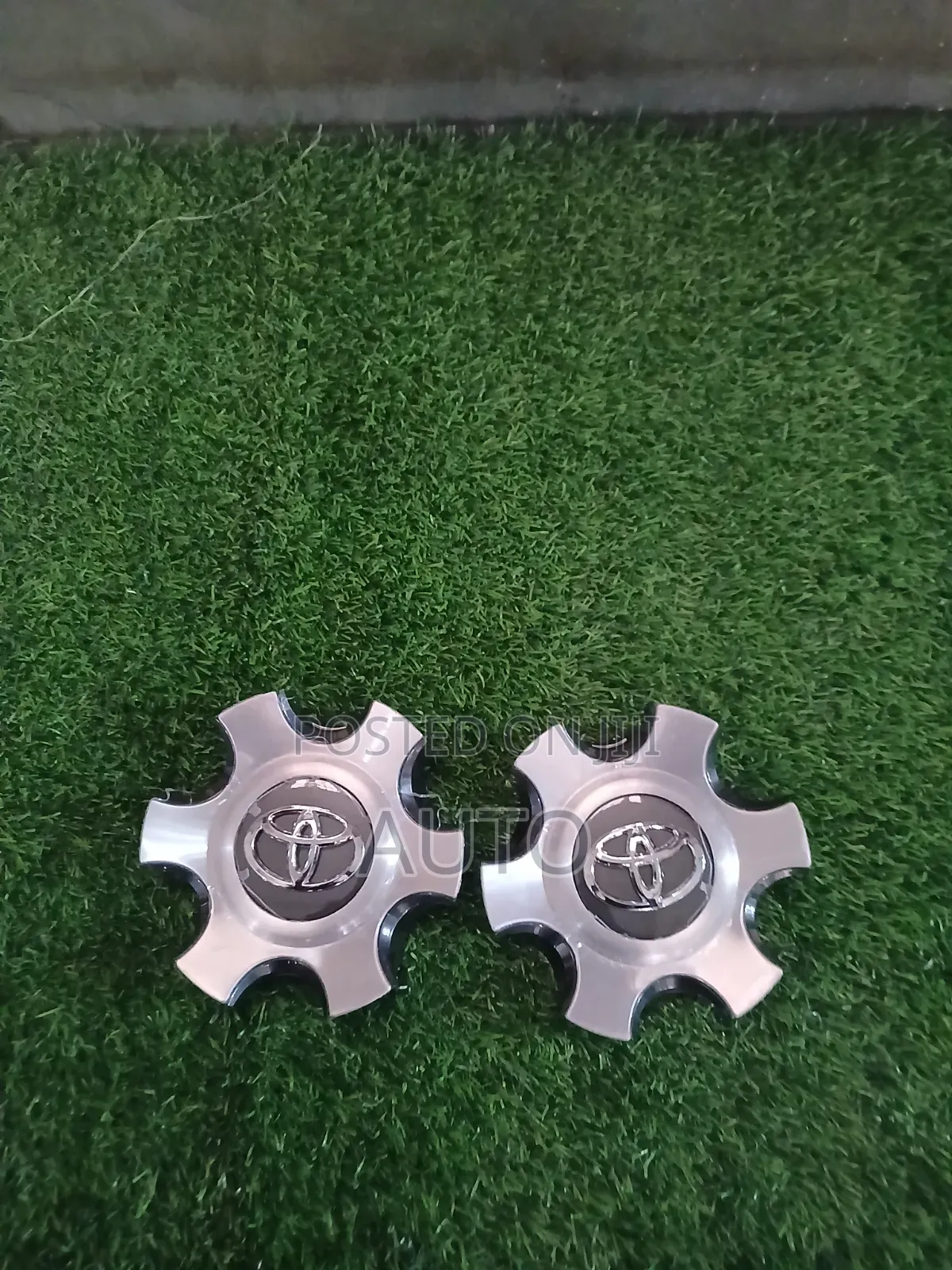 Toyota Land Cruiser Prado 150 Center Wheel Caps