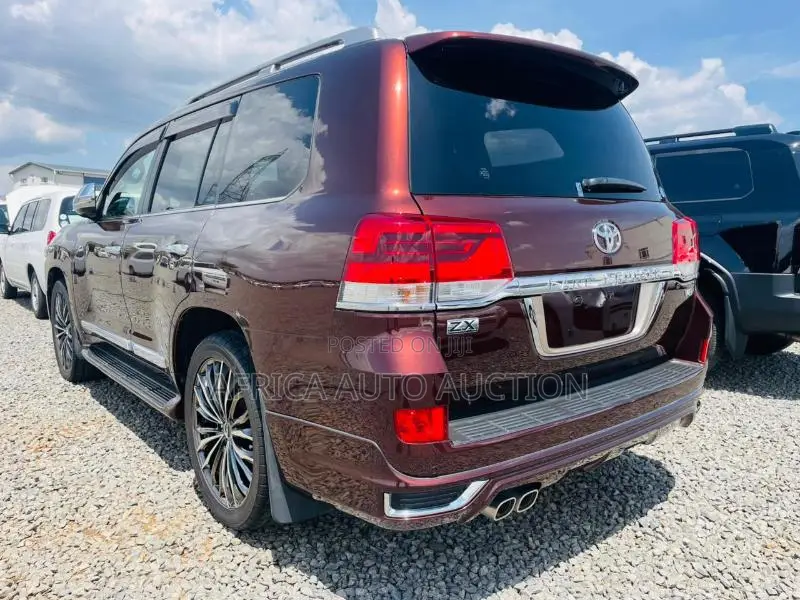 Toyota Land Cruiser 2018 Maroon