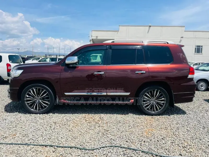 Toyota Land Cruiser 2018 Maroon
