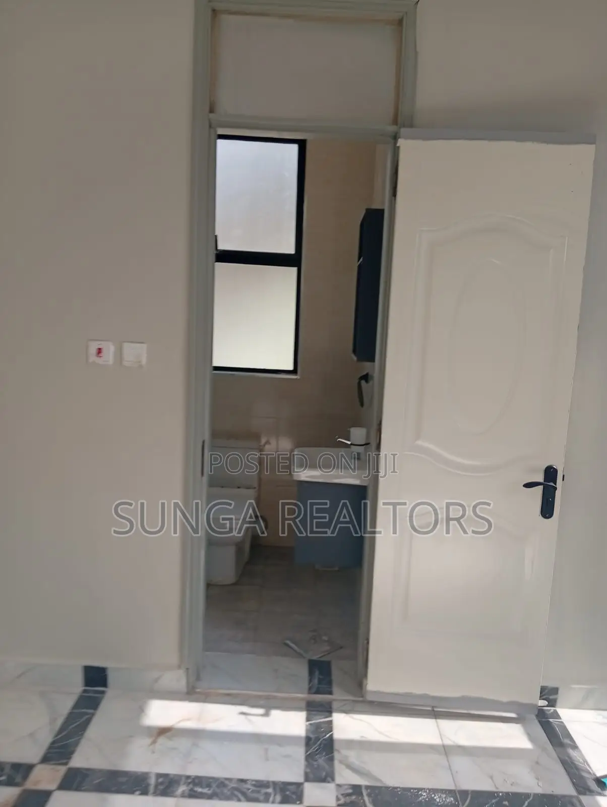 3bdrm House in Evergreen, Runda for rent