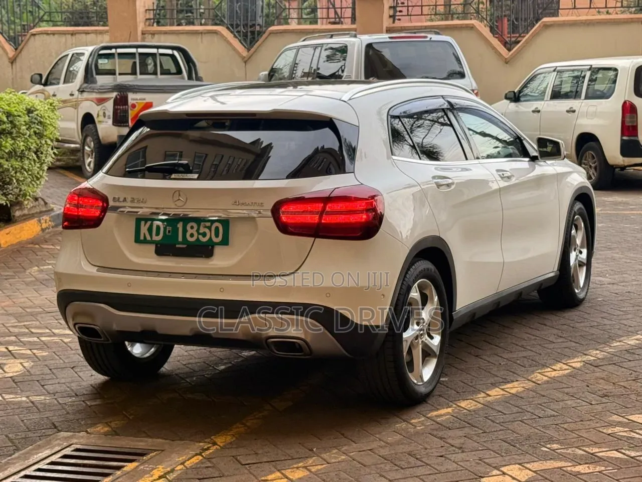 Mercedes-Benz GLA-Class 2019 White