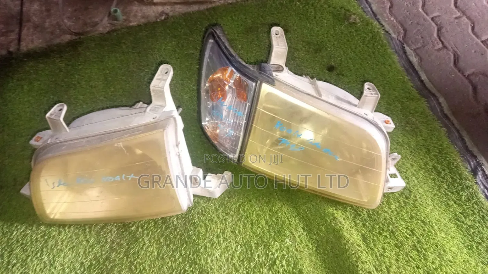 Liteace/Townace Headlights