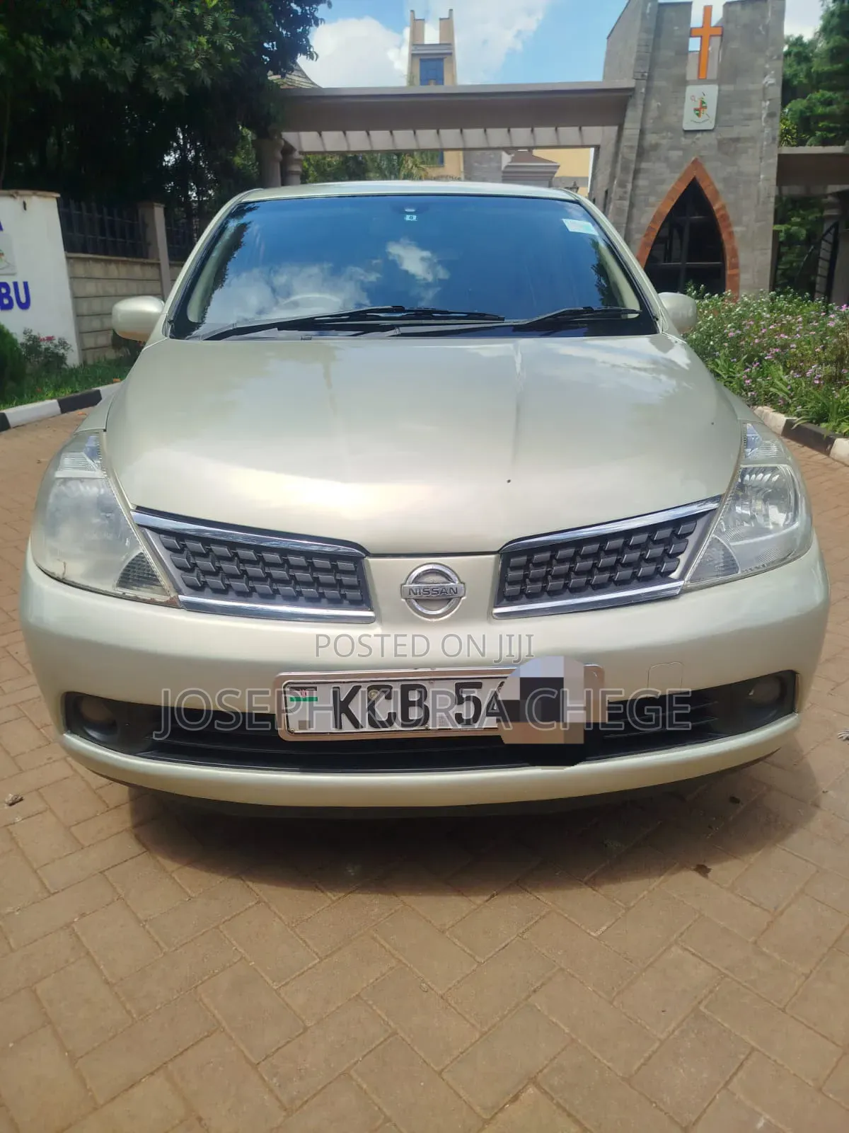 Nissan Tiida 2008 Gold