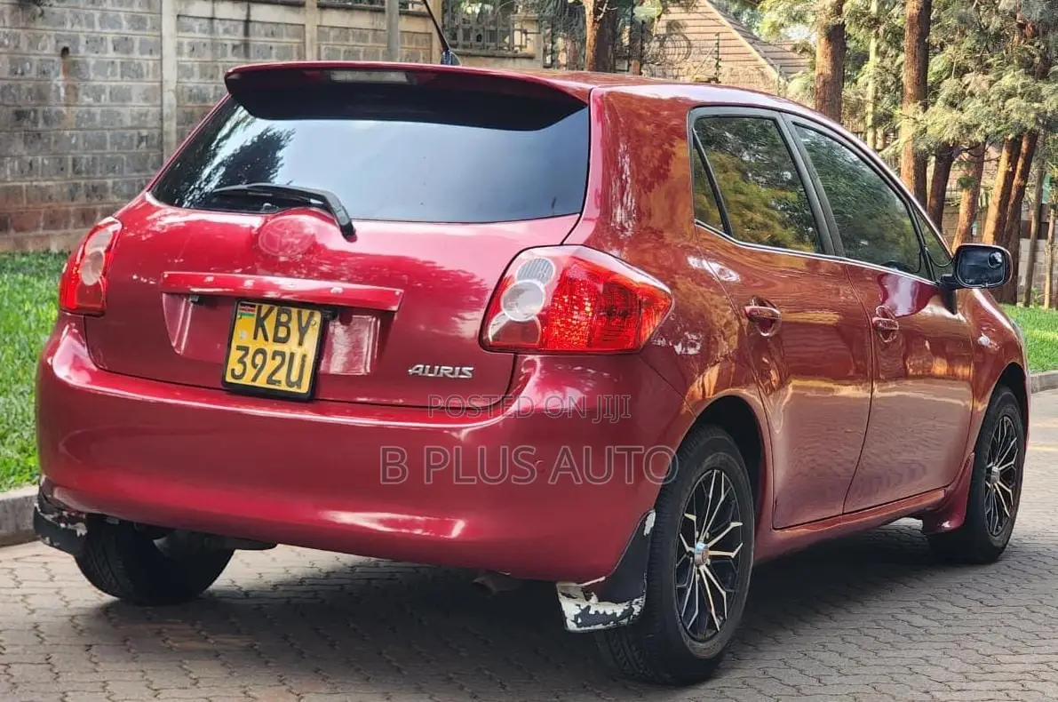 Toyota Auris 2007 Maroon
