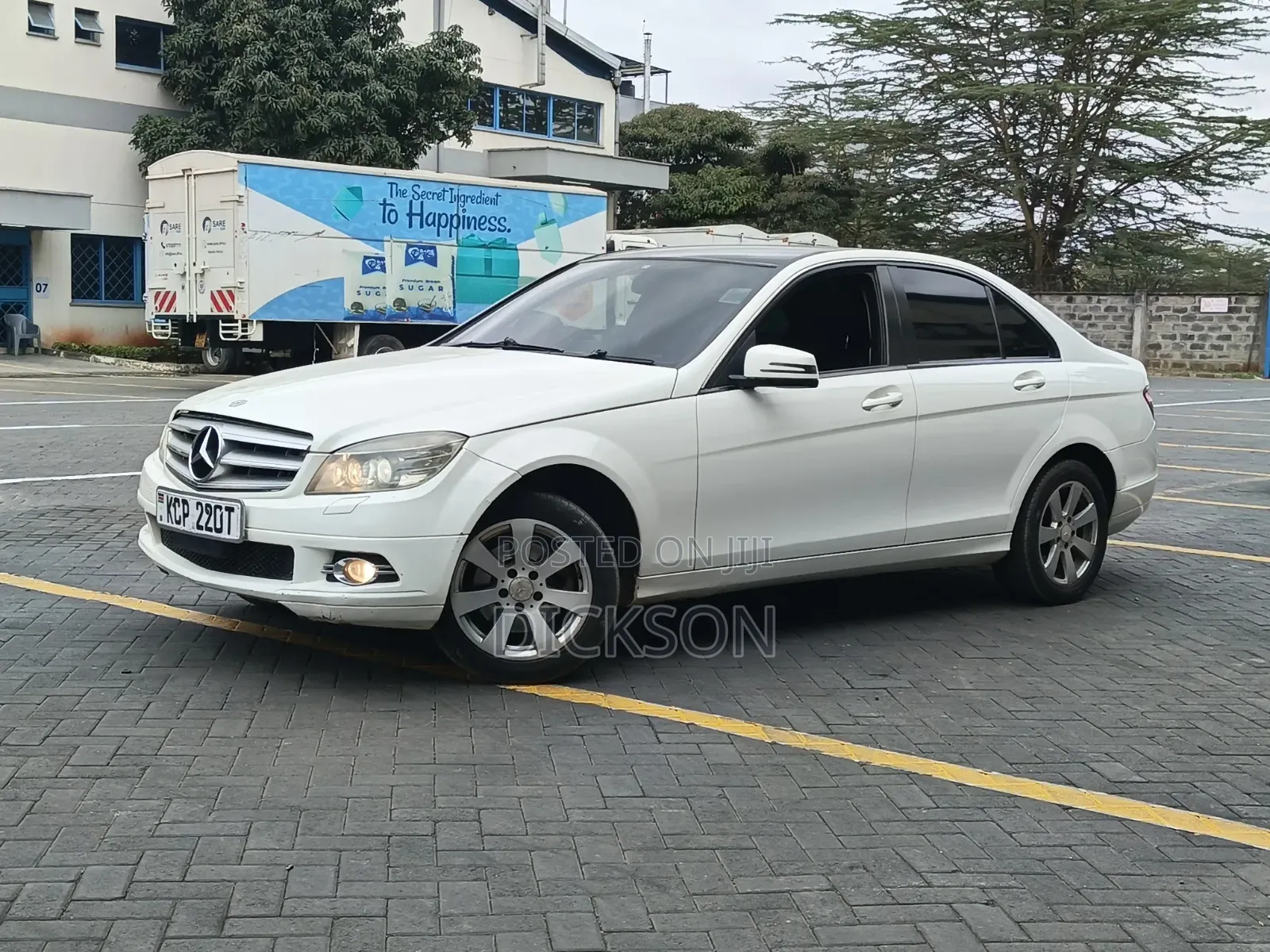 Mercedes-Benz C200 2010 Pearl