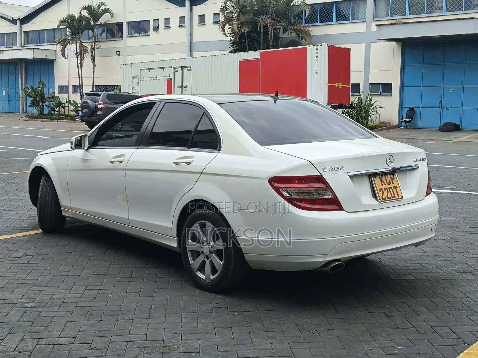 Mercedes-Benz C200 2010 Pearl