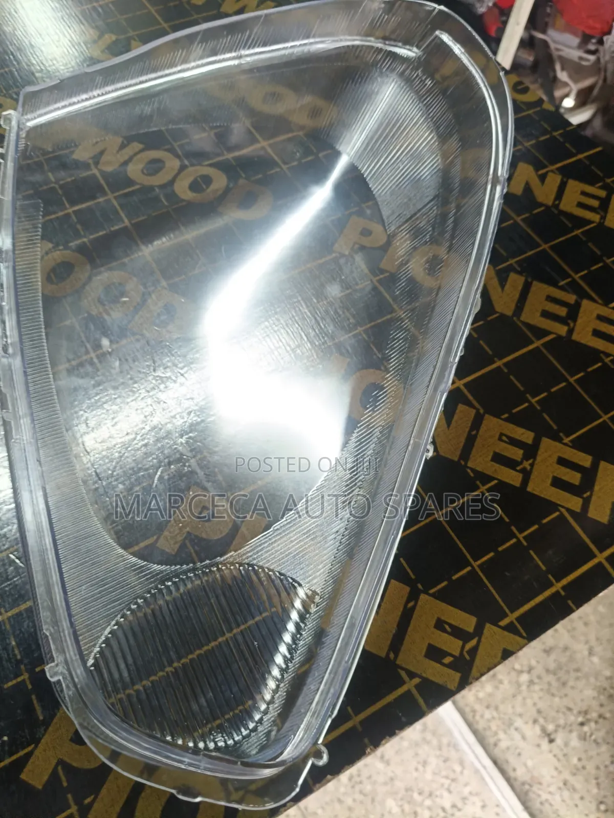 Headlight Lens Daihatsu Mira