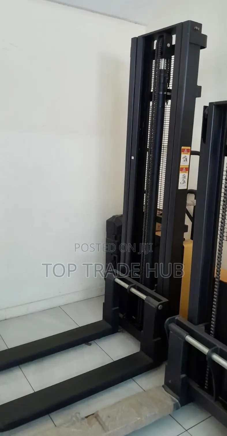 HSES-35 Hisaki Japan SEMI ELECTRIC STACKER 1.5 Tonnes 3.5 Metres Lift