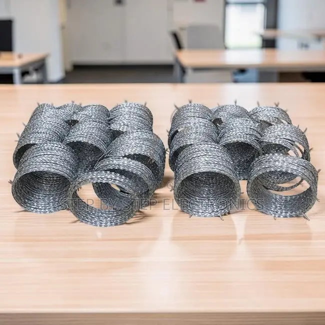 Protective 100mm,200mm, 450mm 6m /8m/10m Length Barbed Razor Wire