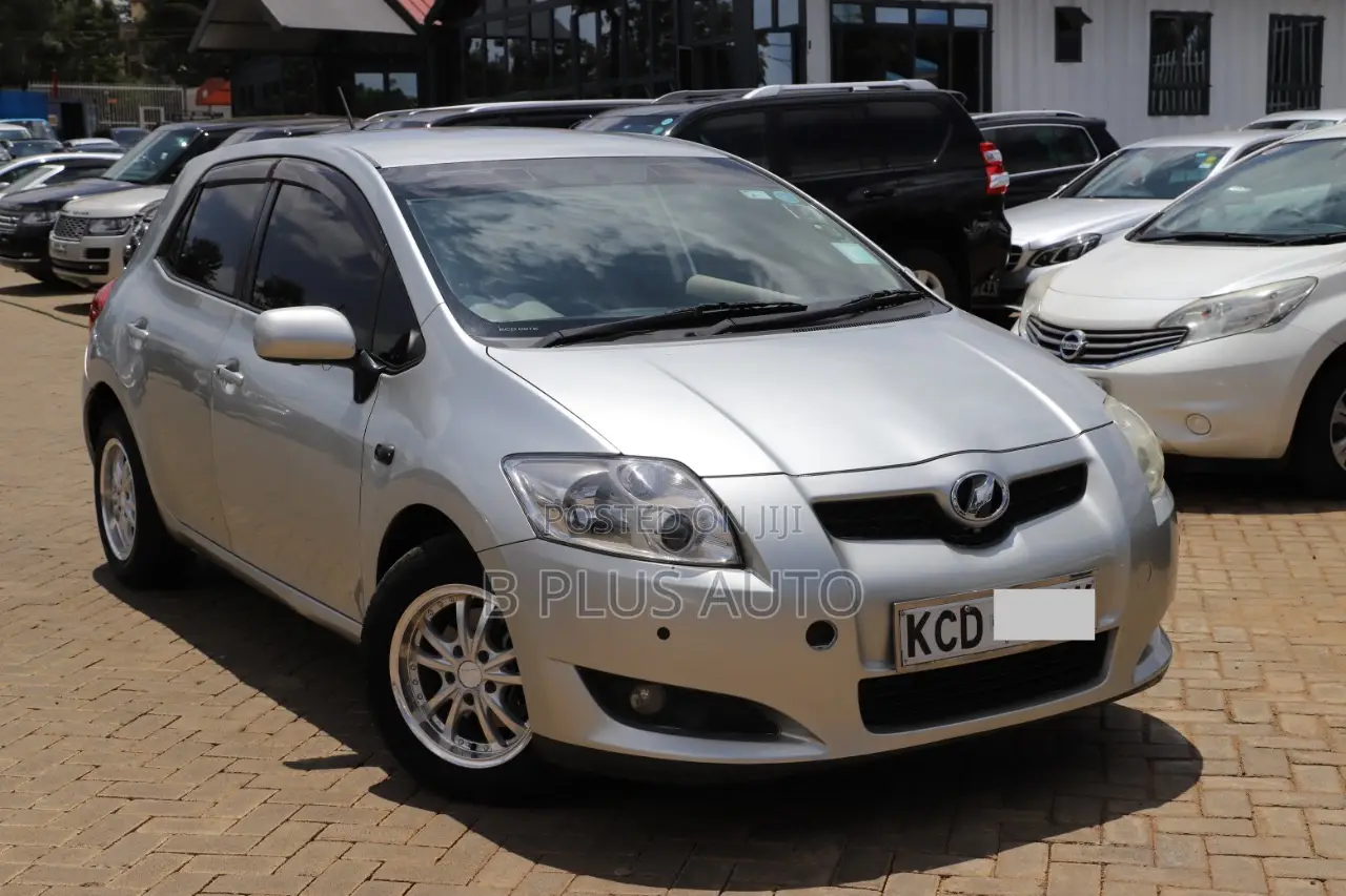 Toyota Auris 2010 Silver