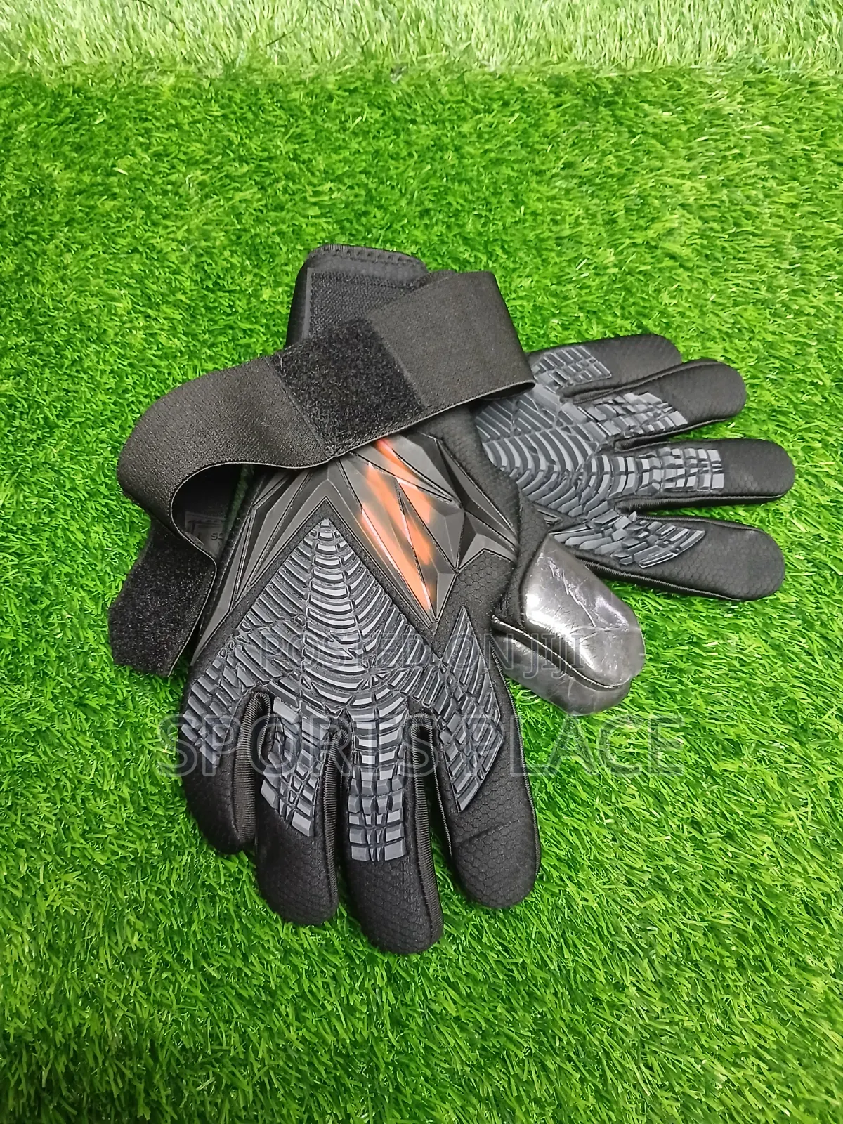 Predator PRO Hybrid GL Goalkeeper Gloves