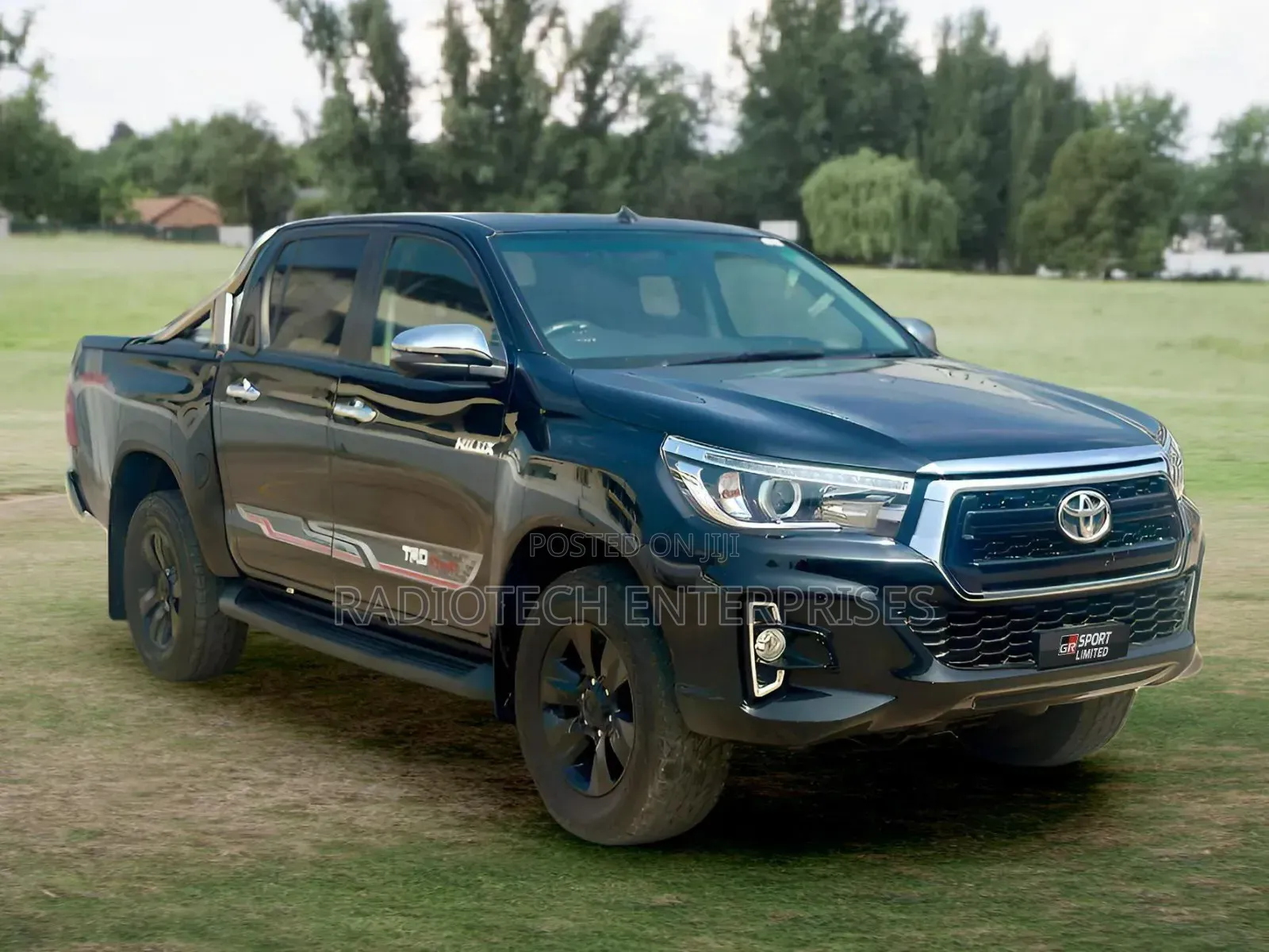 Toyota Hilux 2016 Black