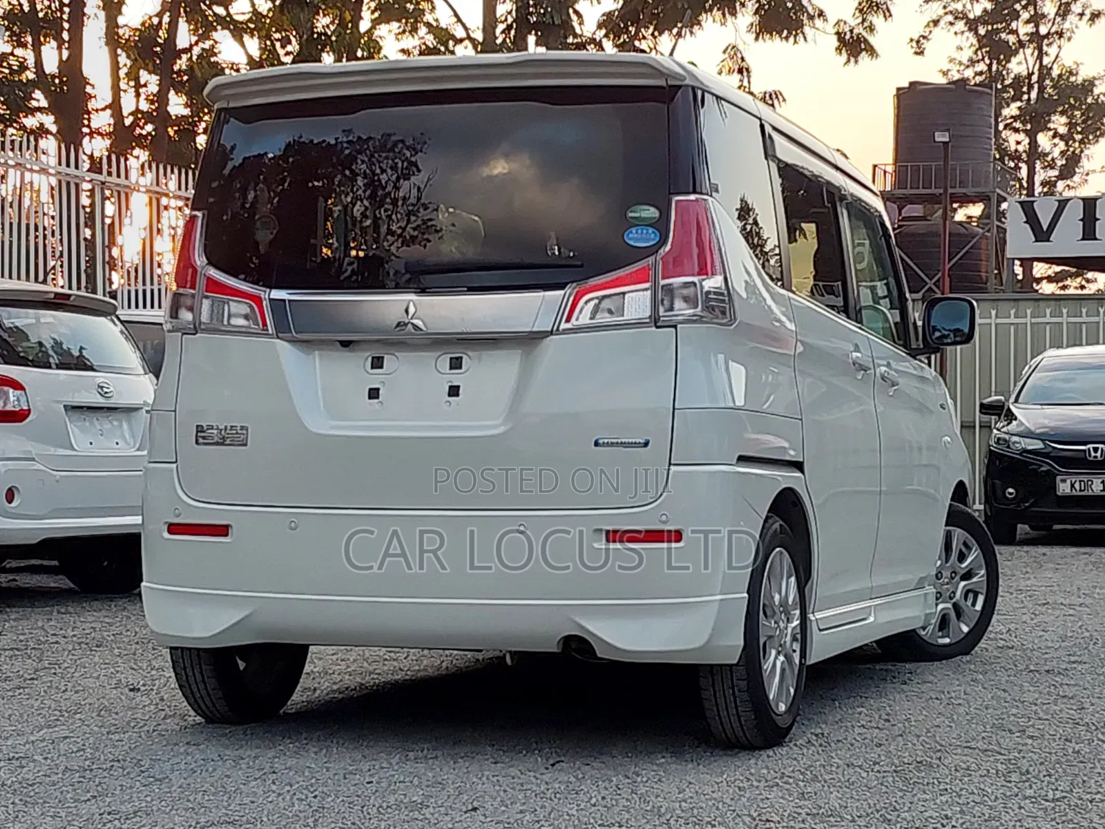 Mitsubishi Delica 2019 Pearl