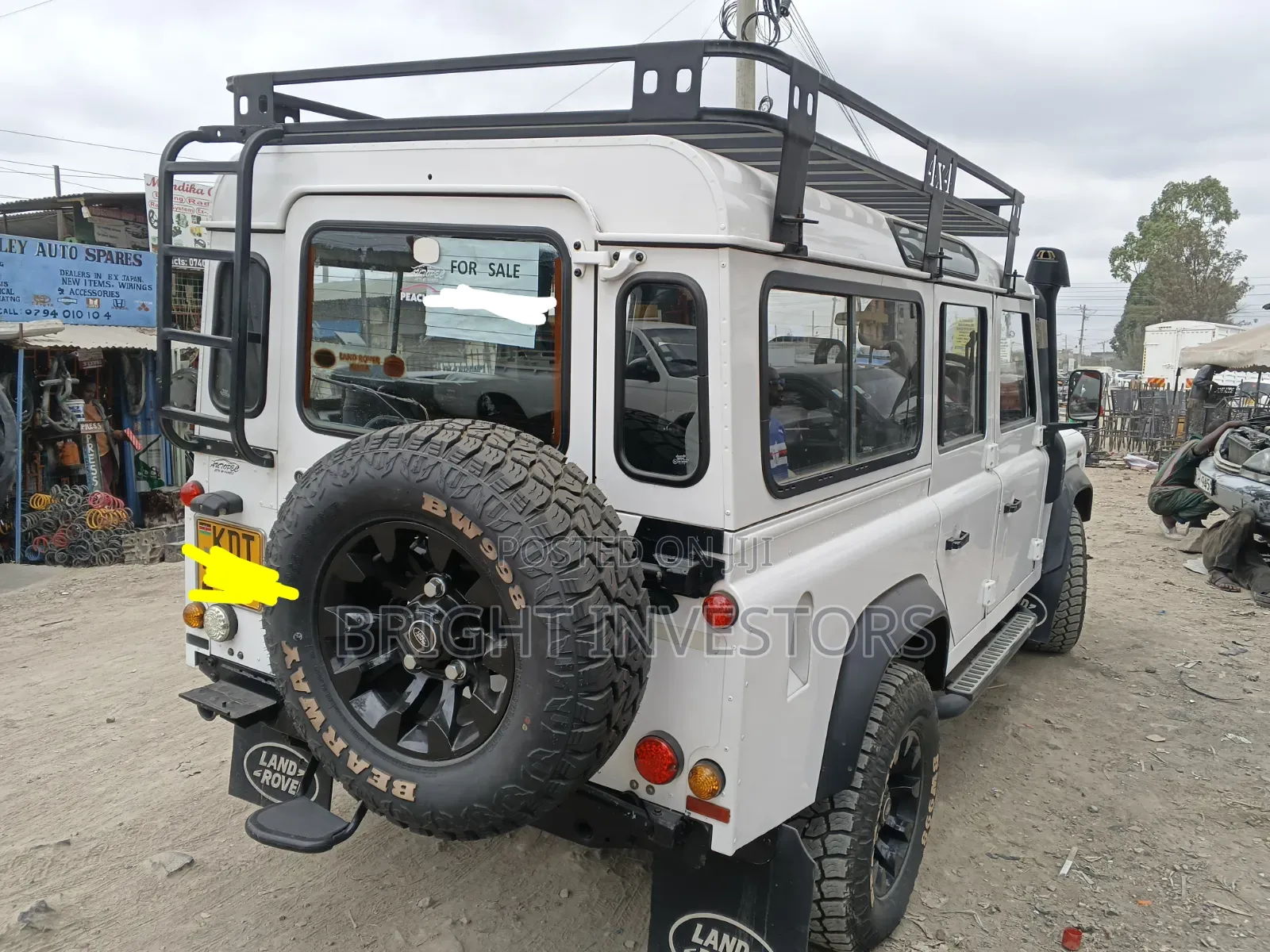 Land Rover Defender 2019 White
