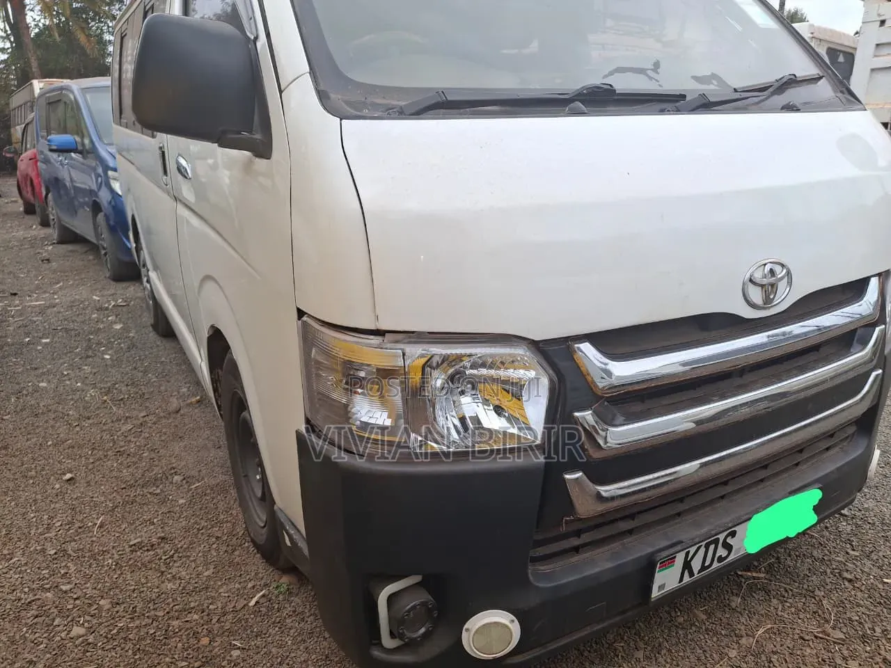 Toyota HiAce 2017 White