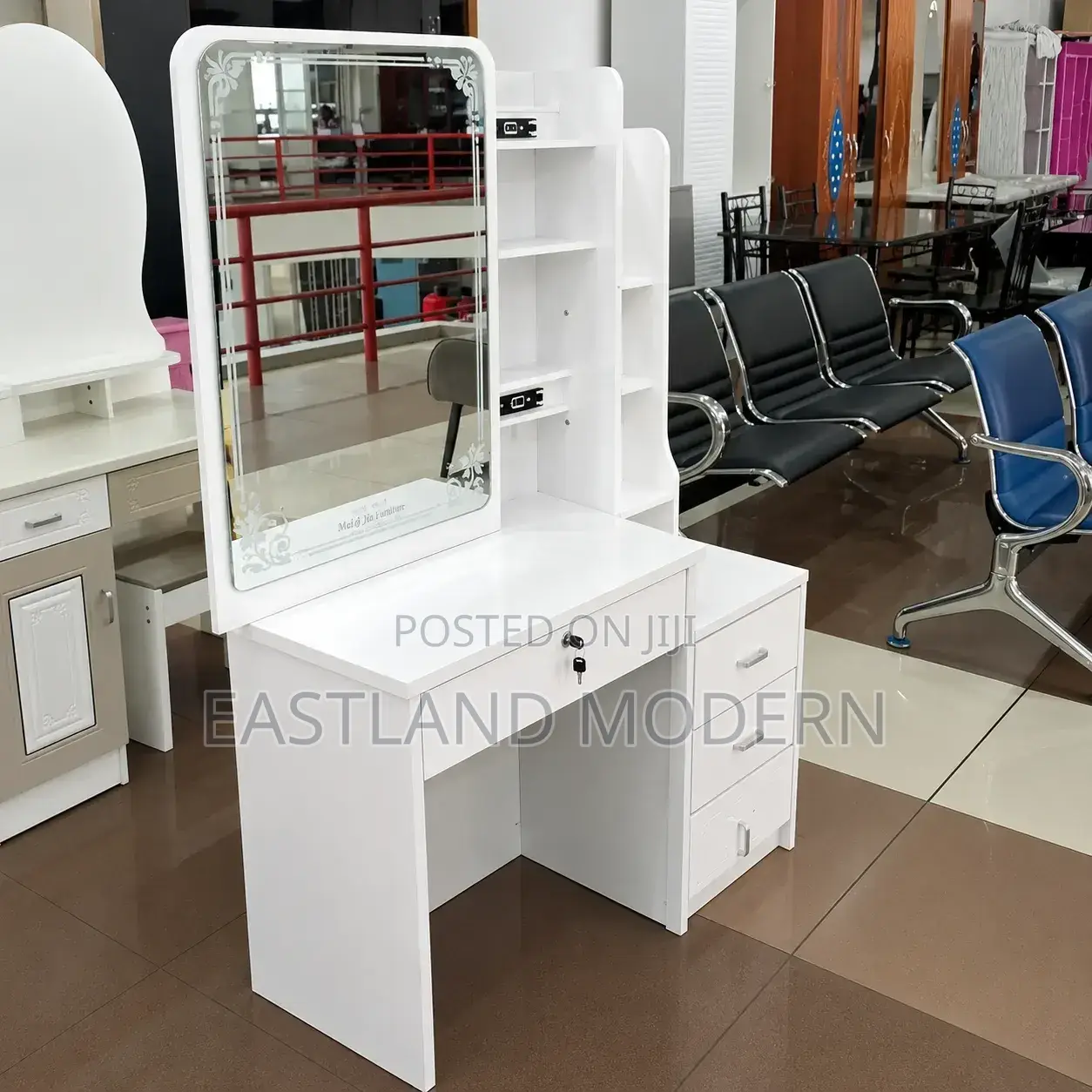 Modern White Dressing Table Sliding Mirror
