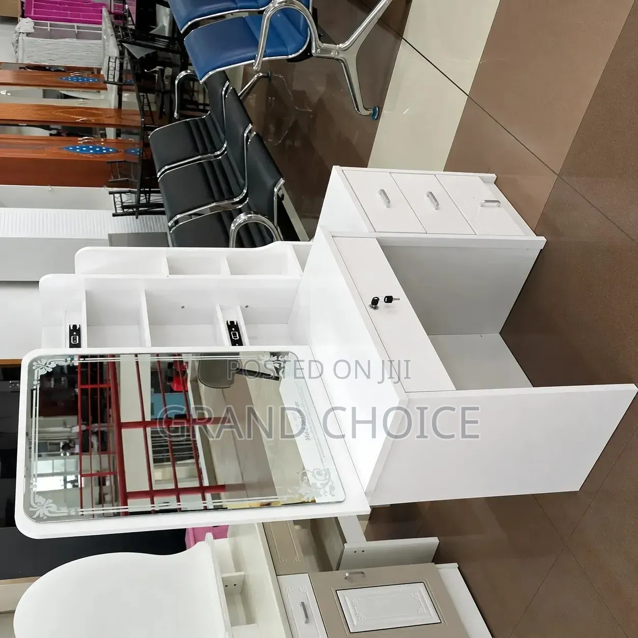 Modern White Dressing Table Sliding Mirror