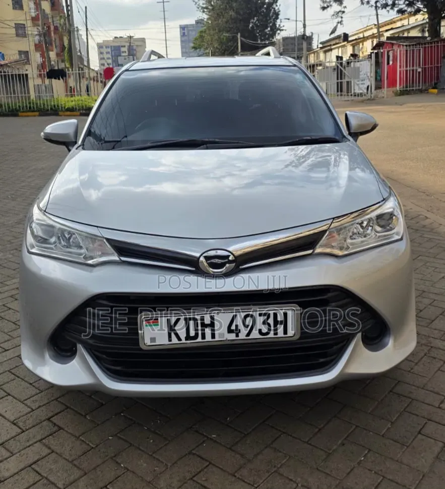 Toyota Corolla Fielder 2015 Silver