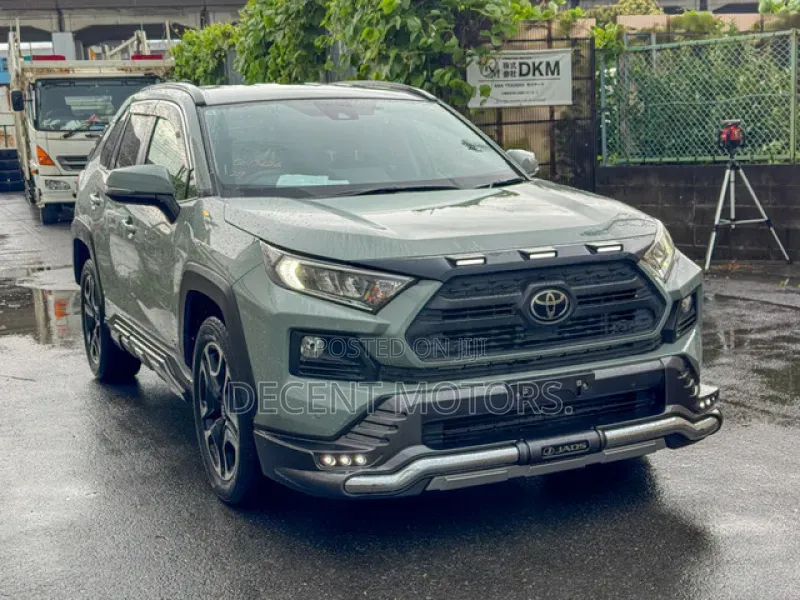 Toyota RAV4 2020 Green