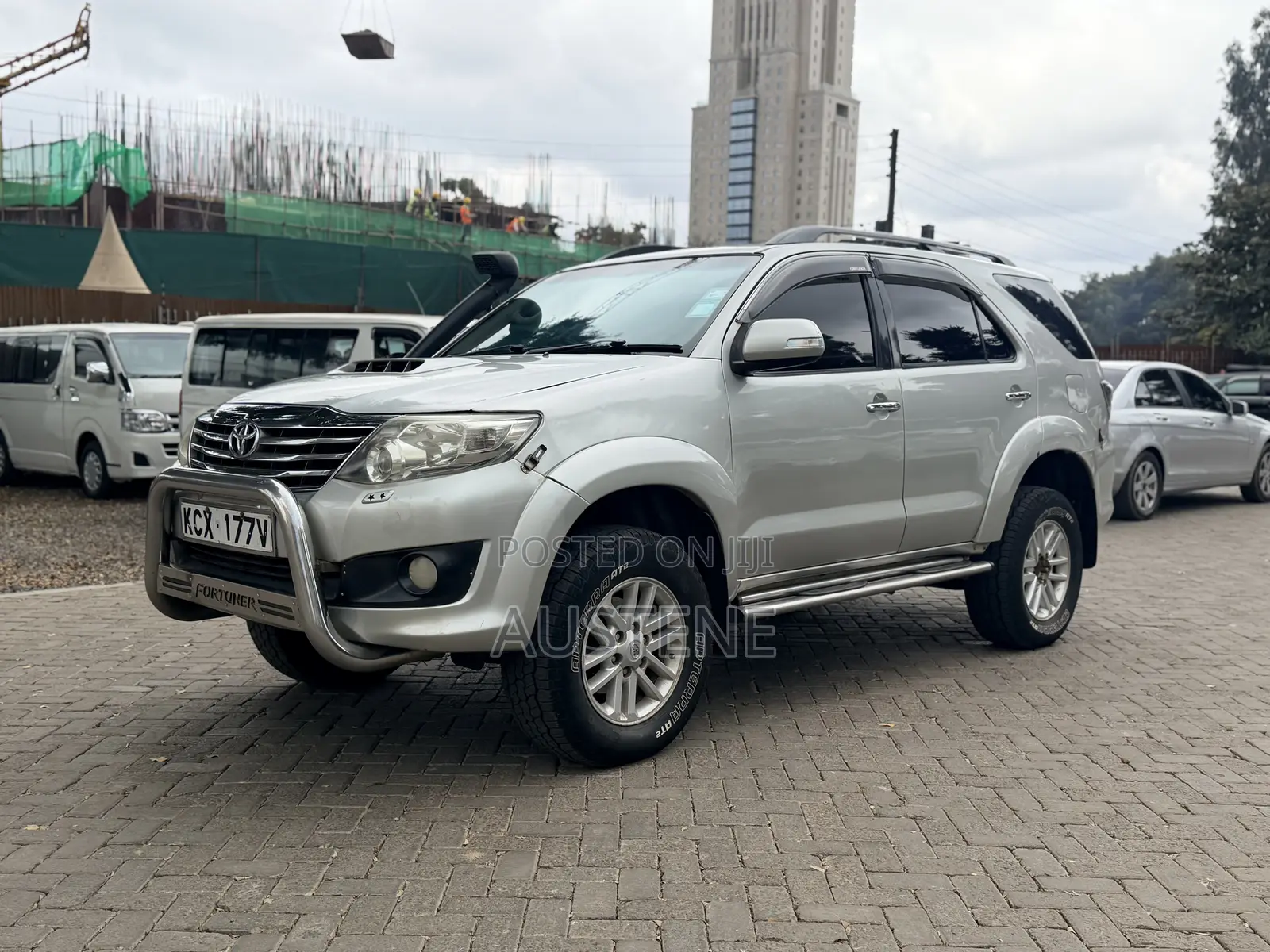Toyota Fortuner 2012 Silver