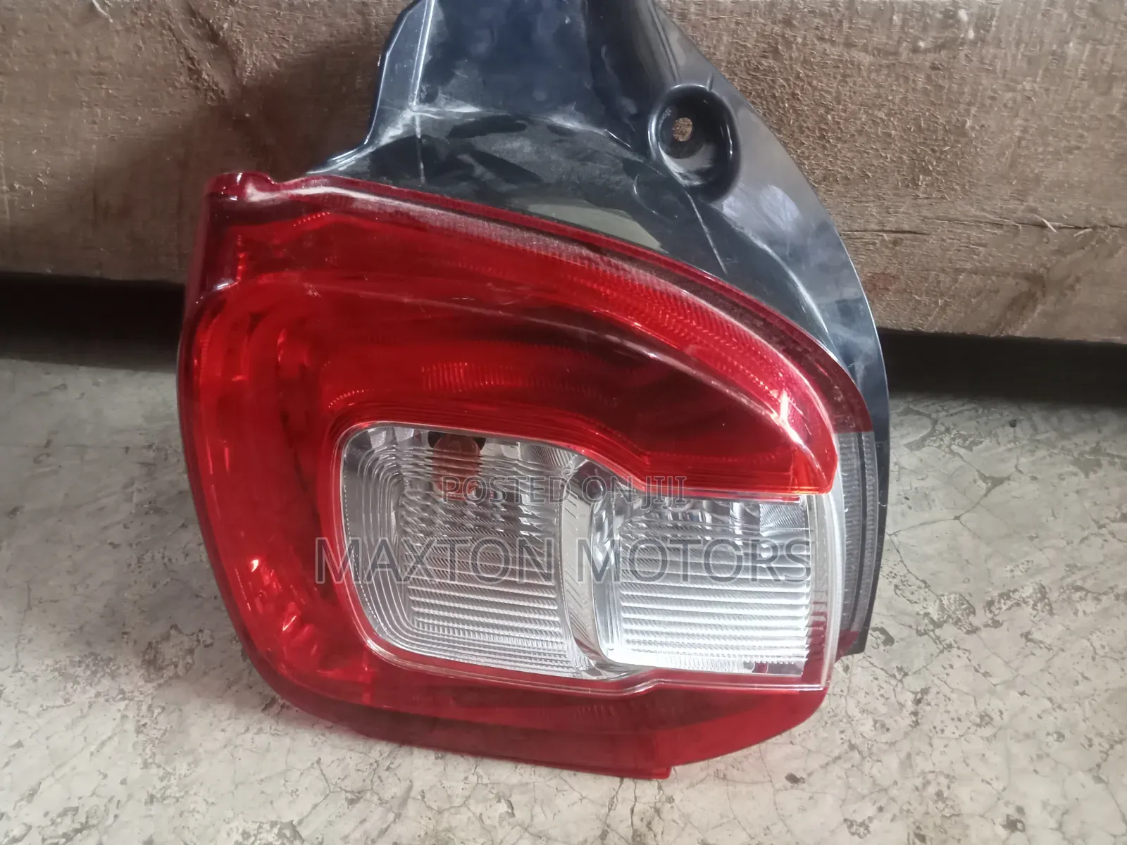 Toyota Passo 2016 Taillight