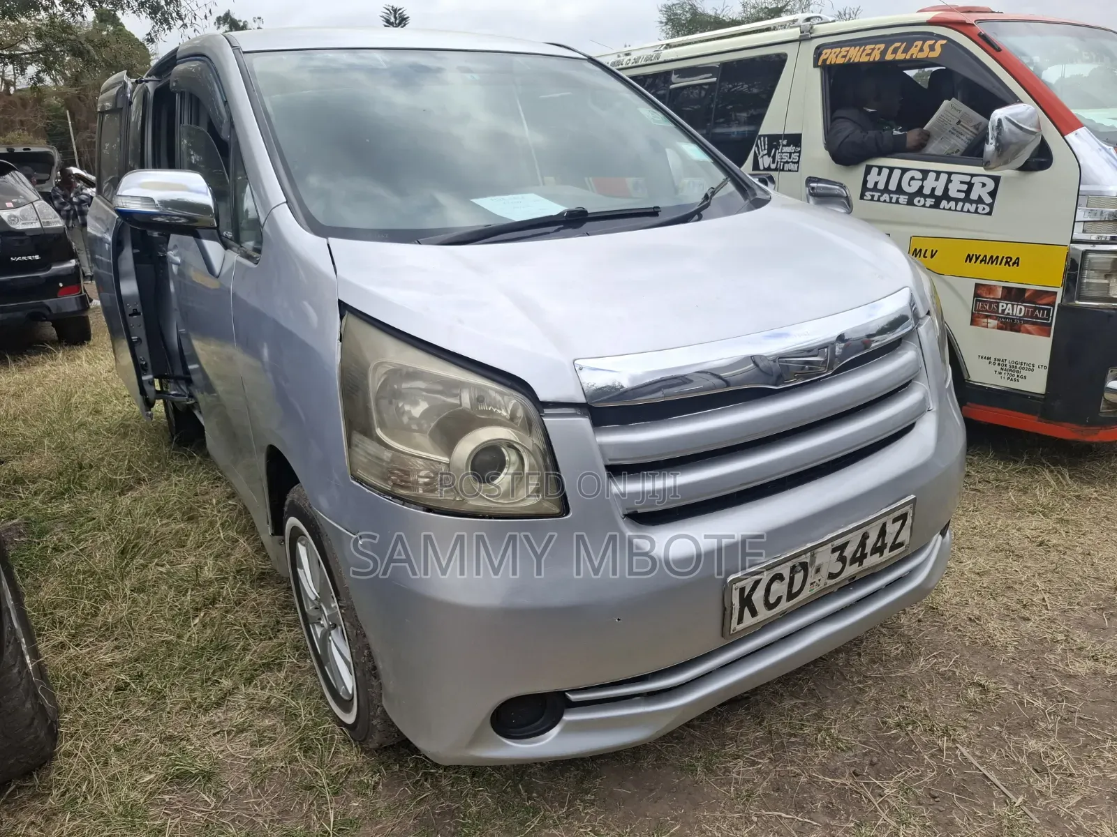 Toyota Noah 2008 Silver