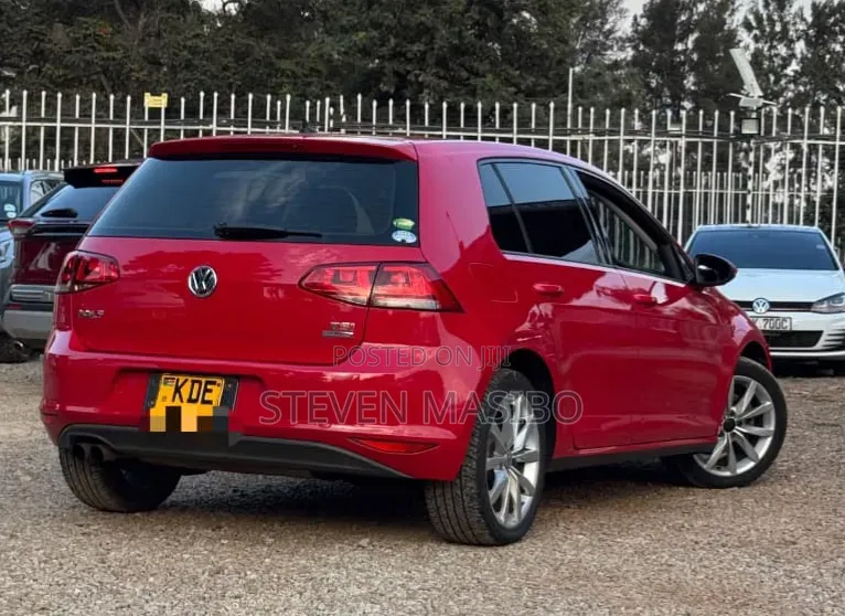 Volkswagen Golf 2014 Red