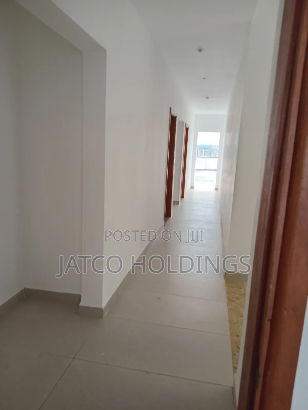 3bdrm Apartment in Riverside for sale