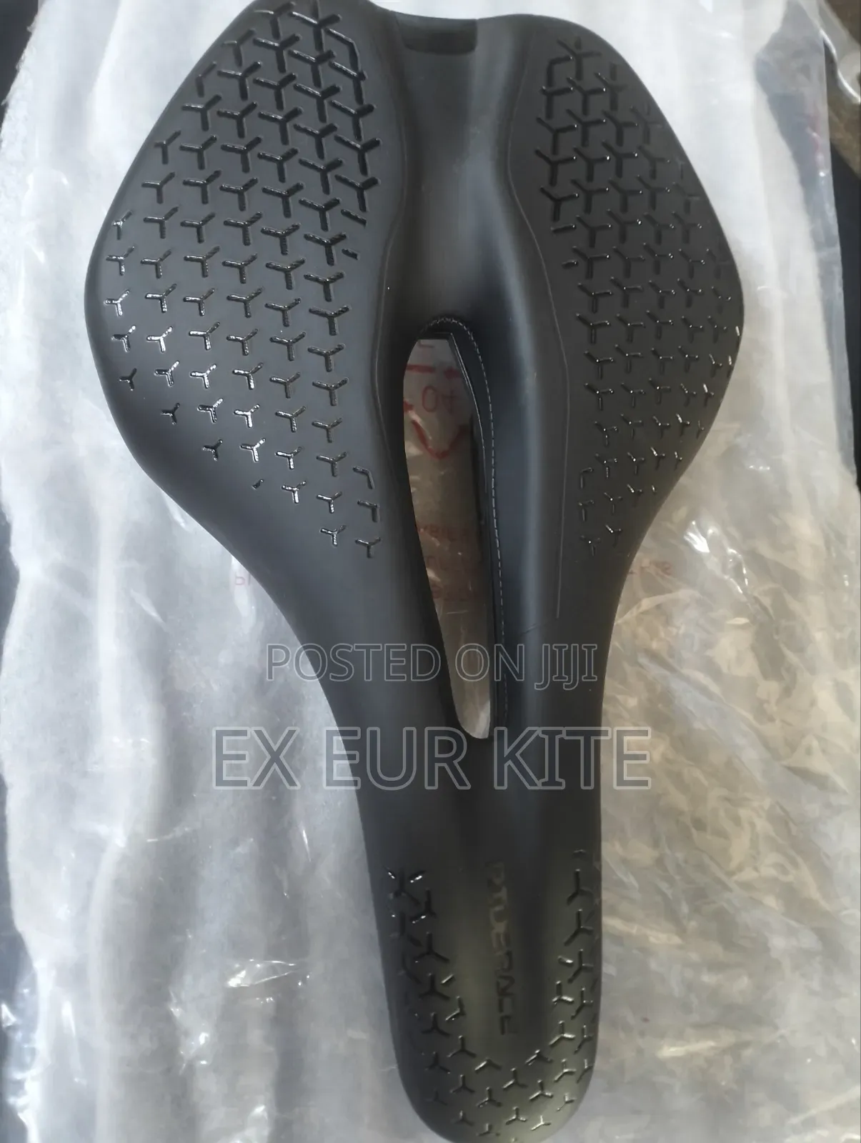 Riderace Breathable PU Leather Saddle