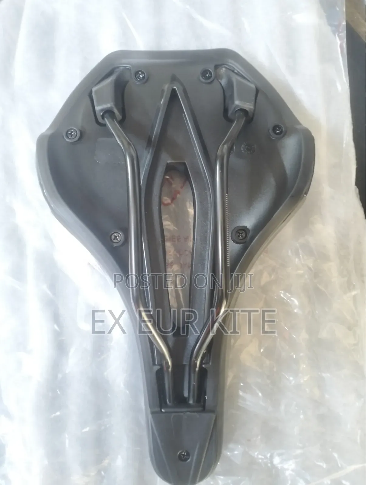 Riderace Breathable PU Leather Saddle