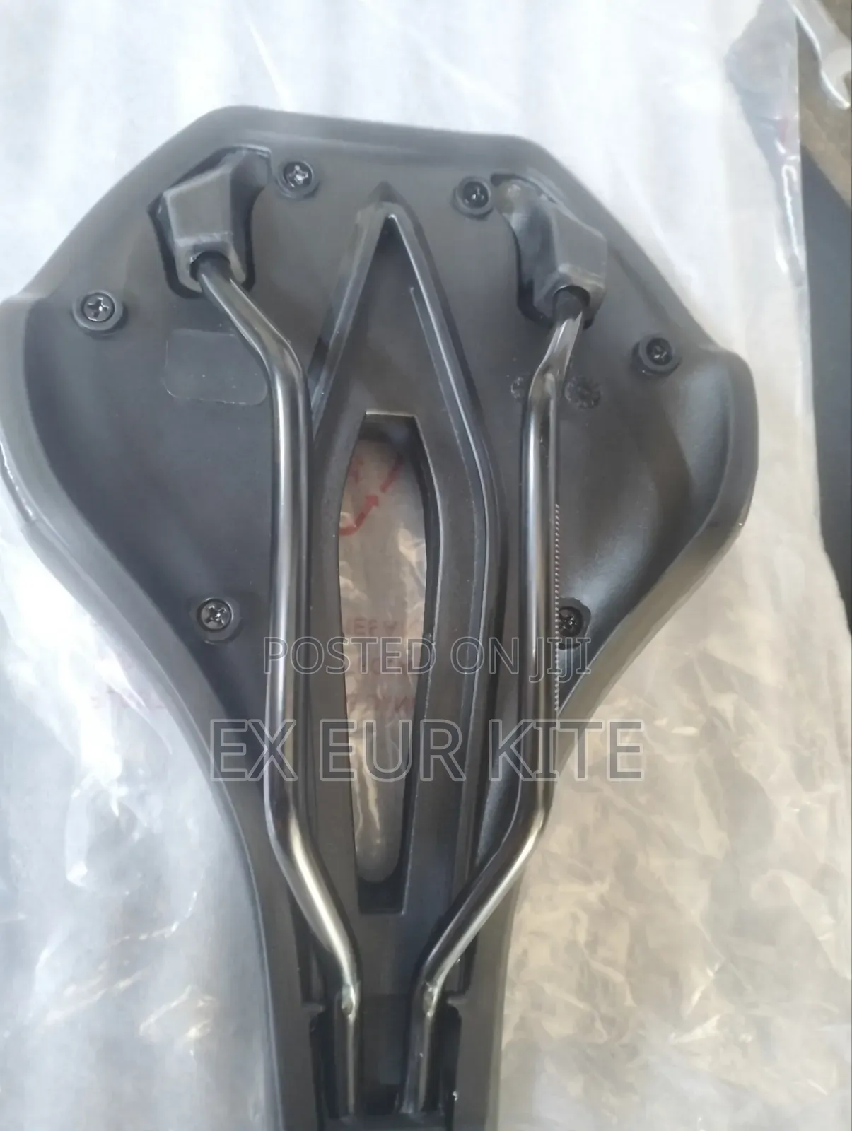 Riderace Breathable PU Leather Saddle
