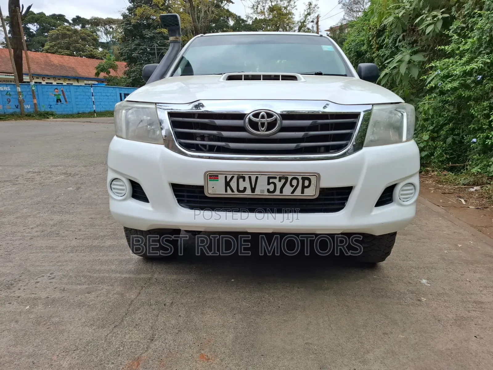 Toyota Hilux 2012 White