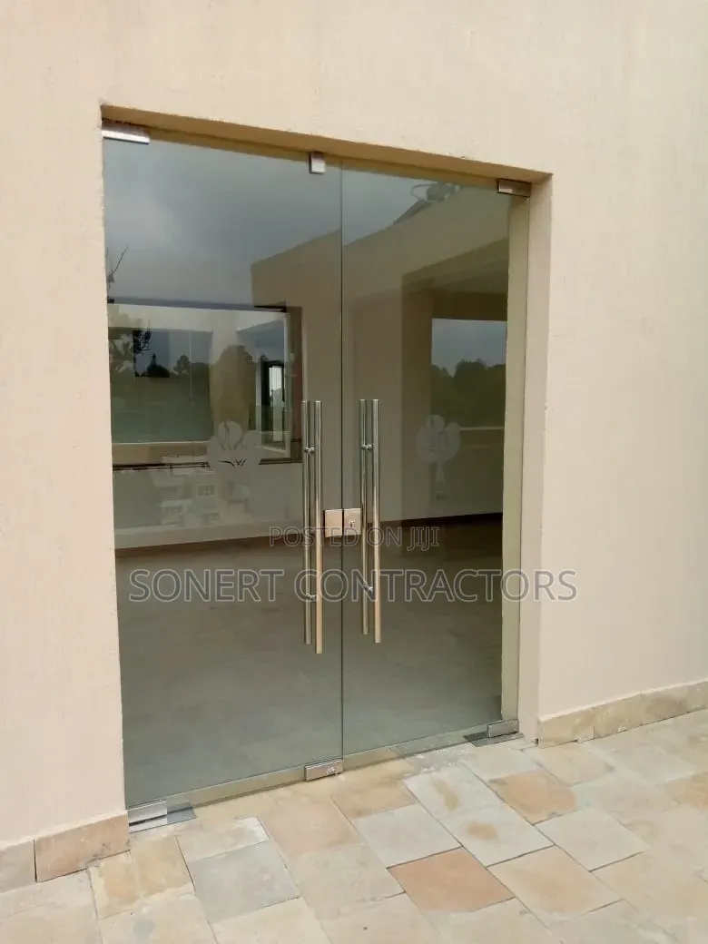 Frameless Office Glass Door