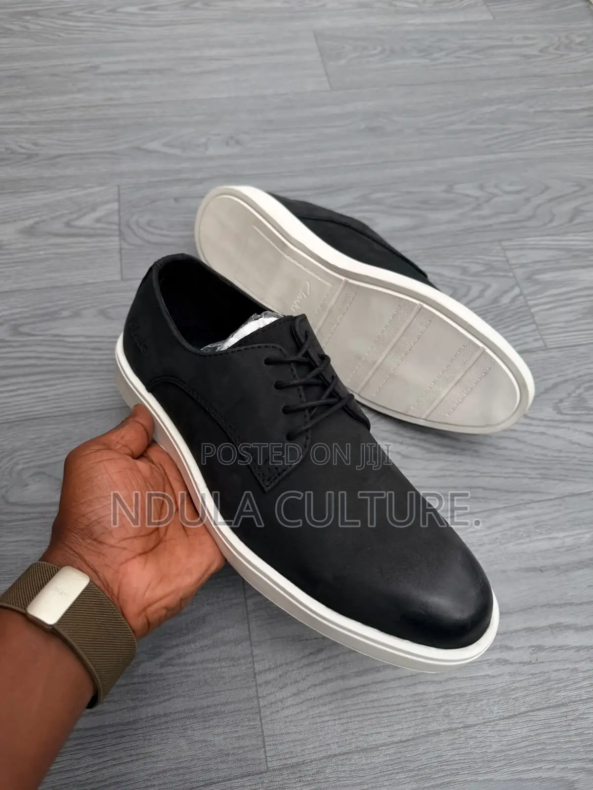 Quality Clarks Suede Shoes