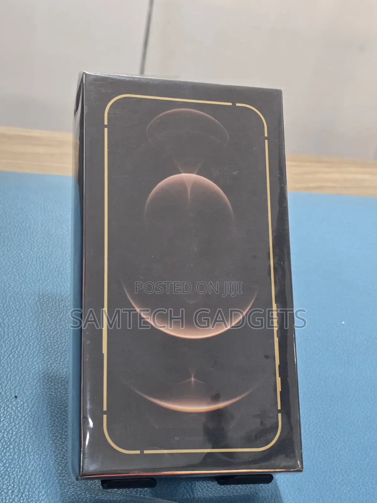 New Apple iPhone 12 Pro 256 GB Gold