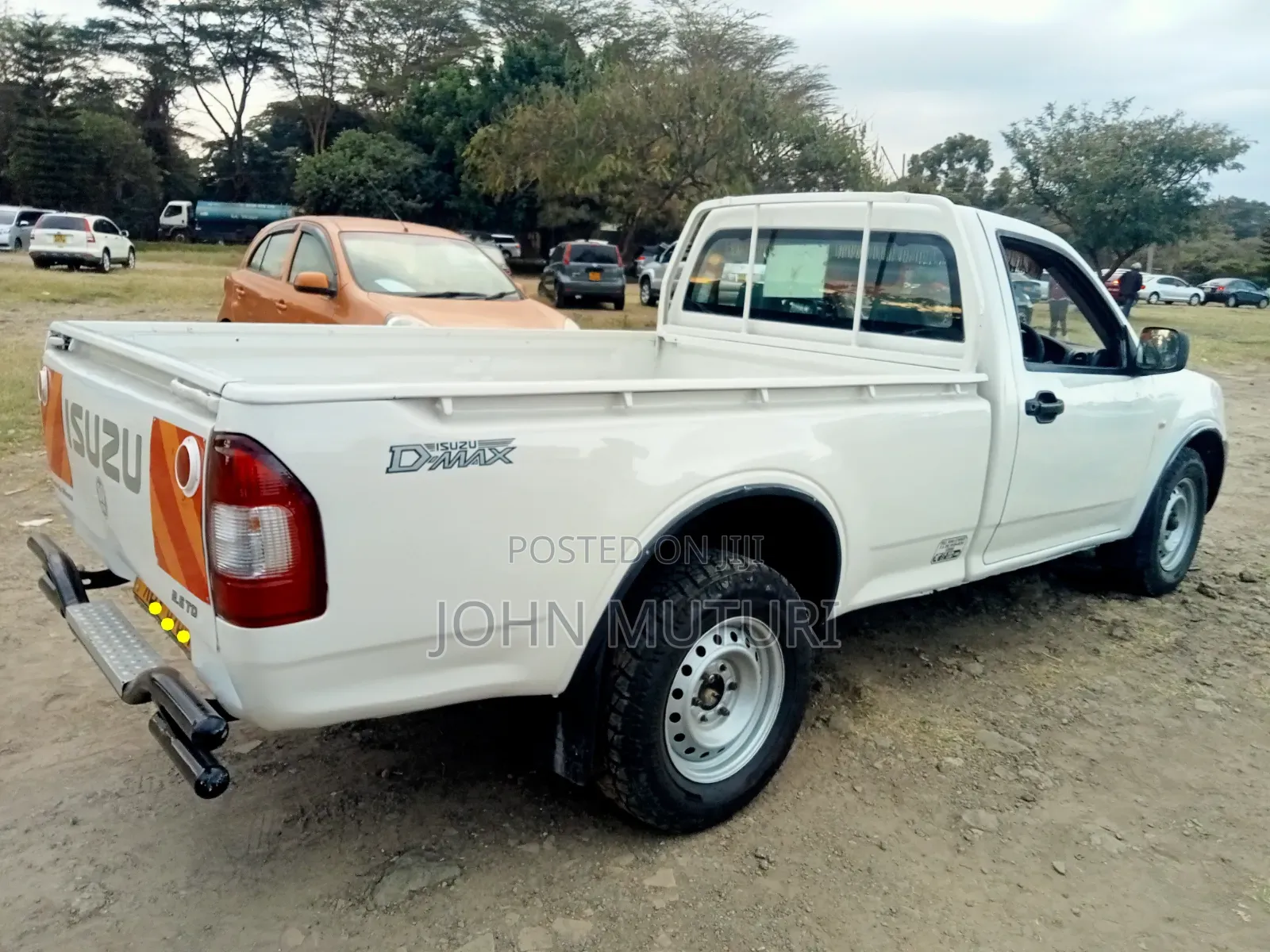 Isuzu D-MAX 2012 White