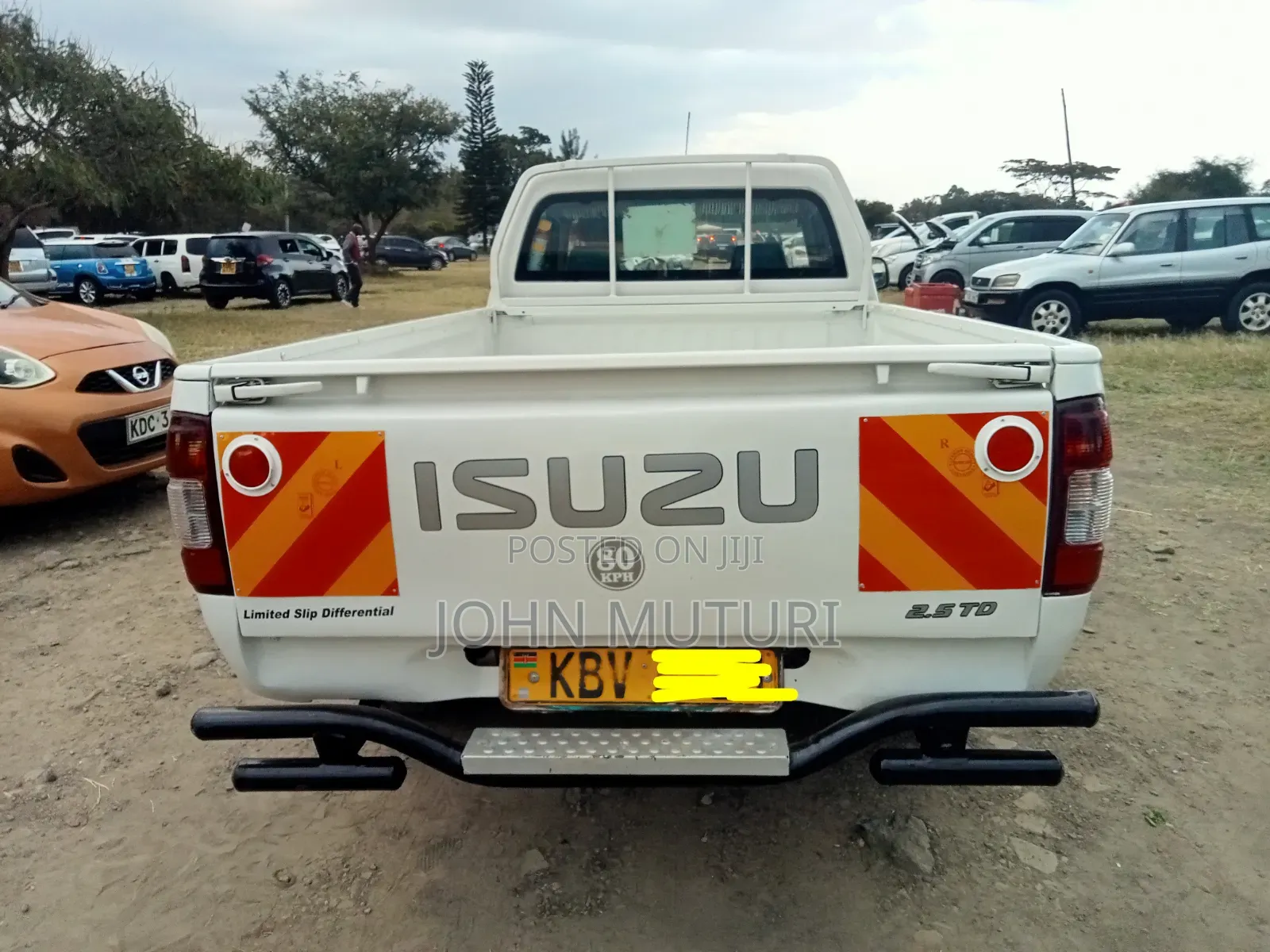 Isuzu D-MAX 2012 White